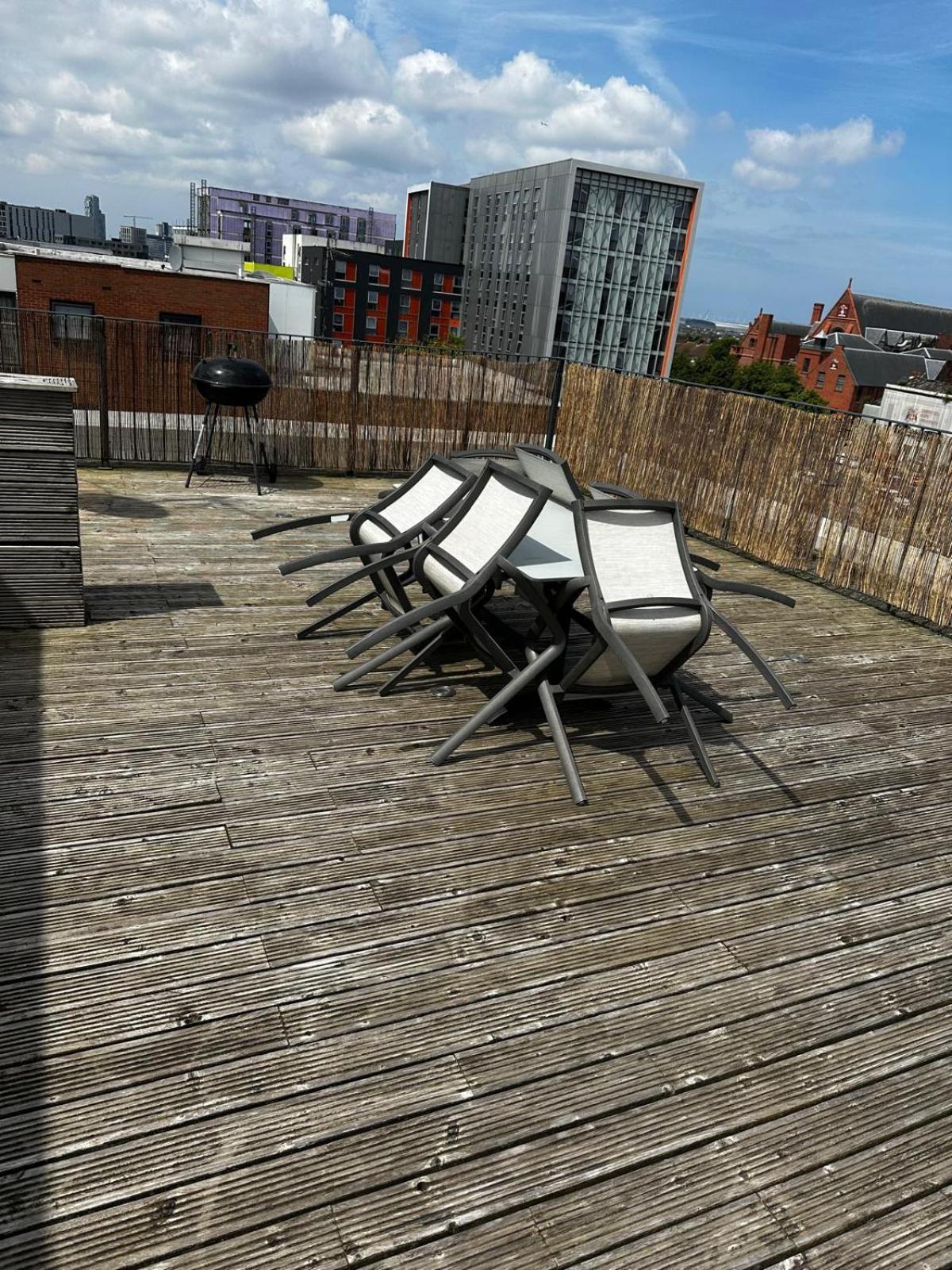 Penthouse - Liverpool City Centre - Nhs Stays - Liverpool Royal Hospital Экстерьер фото